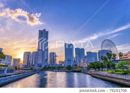 Cityscape of Minato Mirai, Yokohama Sunset and ropeway Cityscape of Minato Mirai, Yokohama Sunset and ropeway 78281706