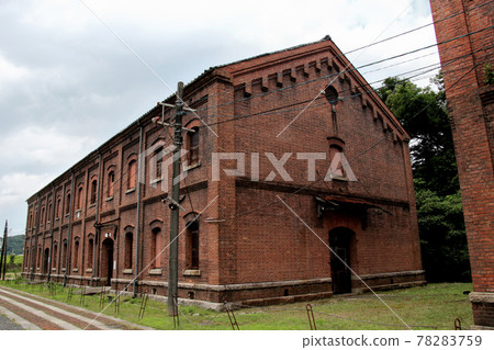 A brick warehouse in a red brick park adjacent to the Maritime Self-Defense Force Maizuru base, another angle A brick warehouse in a red brick park adjacent to the Maritime Self-Defense Force Maizuru base, another angle 78283759