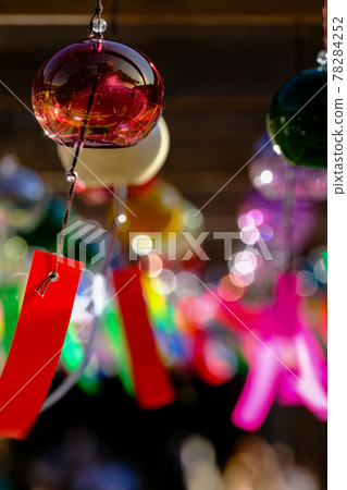 A summer tradition, wind chimes A summer tradition, wind chimes 78284252