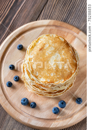 Pancakes with fresh blueberries Pancakes with fresh blueberries 78288853