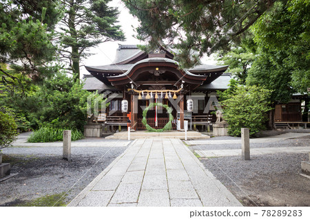 Kyoto Kumano Shrine, in front of the main shrine 78289283