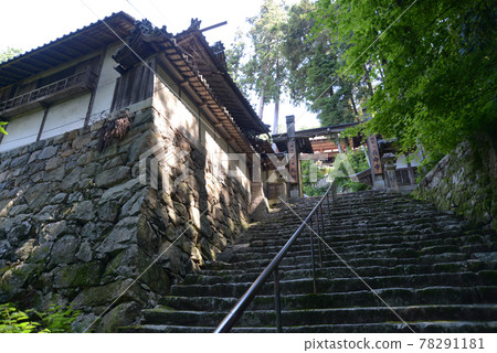 滋賀縣近江八幡市長明寺松院石牆和山門 滋賀縣近江八幡市長明寺松院石牆和山門 78291181
