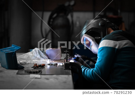 welded stainless steel during production 78291230