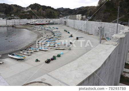 Fishing port surrounded by concrete walls (Miyako City) 78293780