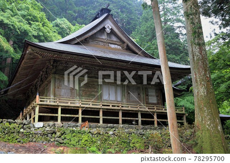 Shosoin Ryokaizan Yokokuraji Temple in Mino, 197 (Yokokura, Ibigawa-cho, Ibi-gun, Gifu Prefecture) 78295700