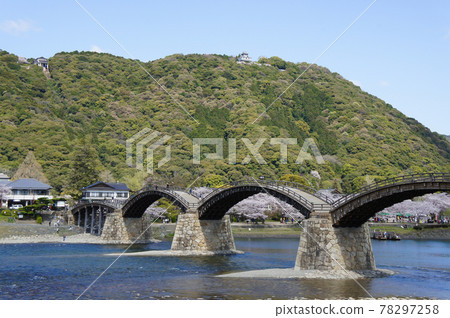 Kintai橋樑在春天 78297258