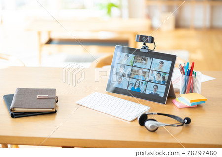 遠程辦公PC桌面物體拍攝顯示 遠程辦公PC桌面物體拍攝顯示 78297480