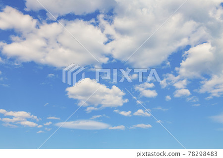 White clouds in the blue sky on sunny day 78298483