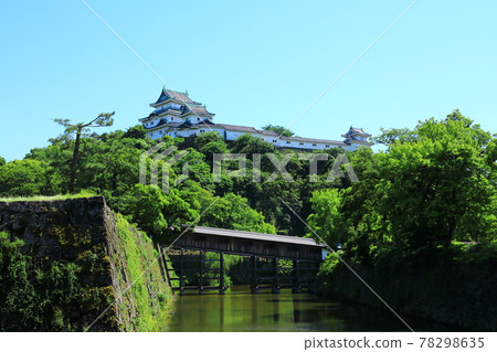 初夏的和歌山城和三橋走廊 初夏的和歌山城和三橋走廊 78298635