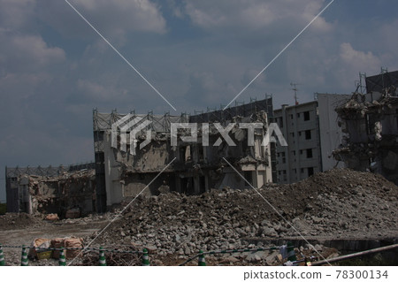 Building demolition Building demolition 78300134