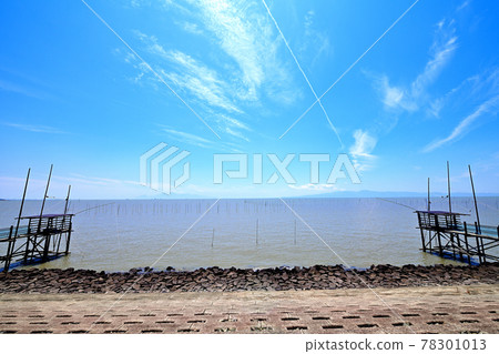 Ariake Sea in summer, blue sky and clouds 78301013