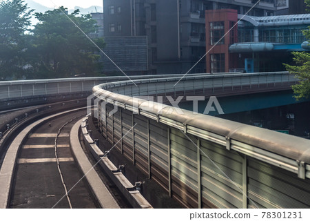 捷運 軌道 交通工具 大眾運輸 MRT 交通設施 旅遊 旅行 78301231