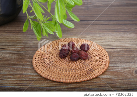 蜂蜜杨梅 78302325