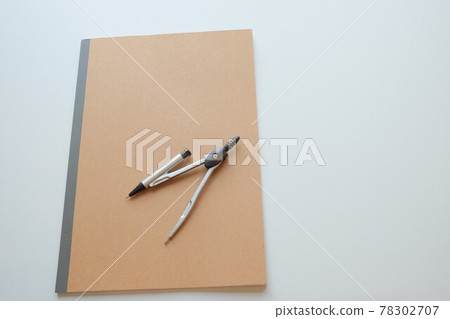 指南針和注意 指南針和注意 78302707