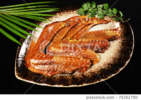 鹅翅 鸭翅 鸡翅 鹅翅 鸭翅 鸡翅 78302780