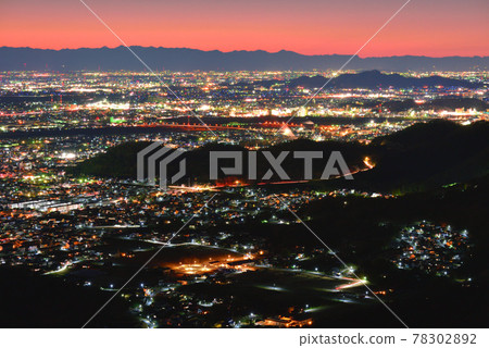Sunset seen from Okoyama and night view of Kanto plain from Ashikaga city 78302892