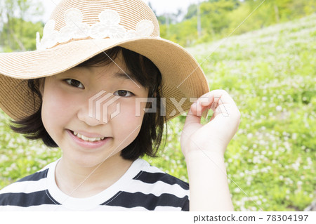 初夏出門的小學生 初夏出門的小學生 78304197