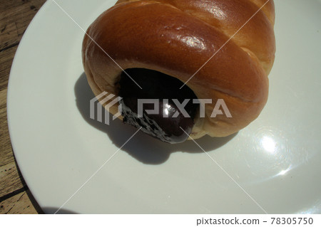 Chocolate cornet Chocolate cornet 78305750