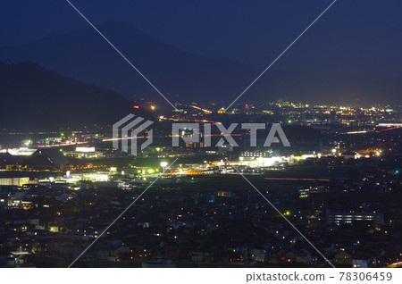 從福井市八幡山展望台南側眺望鯖江市夜景 78306459