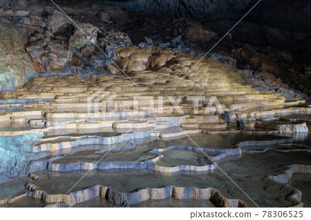 Akiyoshido Yamaguchi Prefecture Mine City 78306525