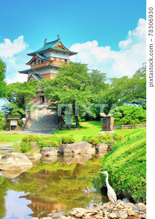 Takashima Castle and Shirasagi Takashima Castle and Shirasagi 78306930