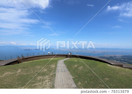 Lake Biwa Valley in early summer Lake Biwa Valley in early summer 78313879
