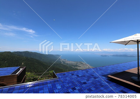 Lake Biwa Valley in early summer 78314005