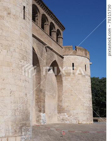 Giant palace in Saragossa city in Spain - vertical Giant palace in Saragossa city in Spain - vertical 78315730
