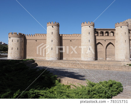 Palace in Saragossa city in Spain Palace in Saragossa city in Spain 78315731
