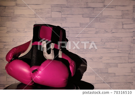 Boxing glove image Boxing glove image 78316510