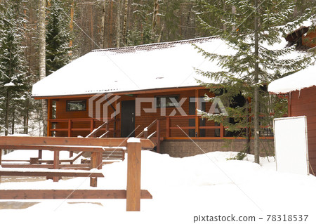 Tourist center PASS in the national park in winter. Tourist center PASS in the national park in winter. 78318537