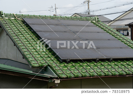 Deteriorated solar panel 78318975