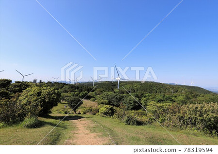 初夏的青山高原 初夏的青山高原 78319594