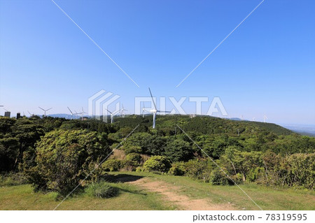 初夏的青山高原 初夏的青山高原 78319595