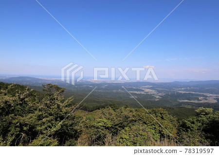 初夏的青山高原 初夏的青山高原 78319597