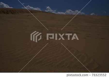 Tottori sand dunes Tottori sand dunes 78323552