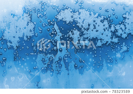 Texture of winter window glass with beautiful ice pattern 78323589
