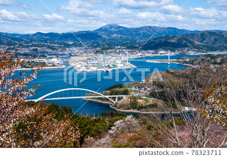 Michinoku Sea Breeze Trail Kesennuma Oshima View of the city of Kesennuma on the north side from the summit of Kameyama 78323711