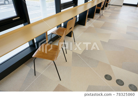 休息室設施的風景 78325860