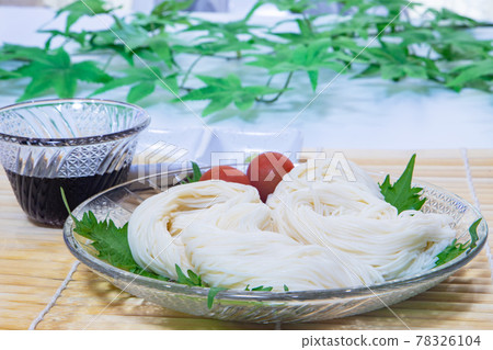 夏日寒風 78326104