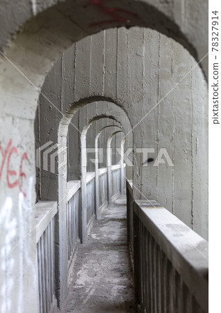 Walk inside the canal bridge Walk inside the canal bridge 78327914