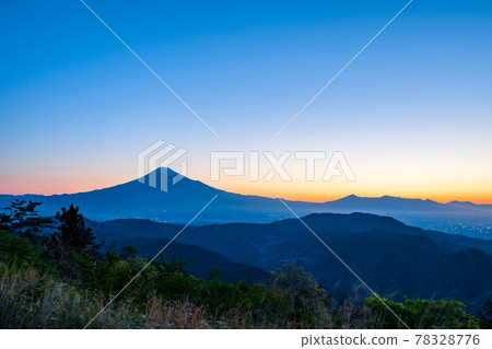 Mt. Fuji seen from Hamaishidake (dawn) 78328776