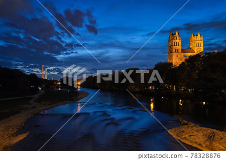 Isar river, park and St Maximilian church from Reichenbach Bridge. Munchen, Bavaria, Germany. 78328876