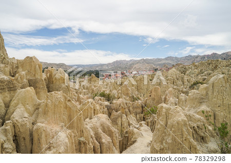 strangely shaped rocks, rocky, mountain 78329298