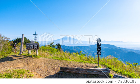 Mt. Fuji seen from Hamaishidake 78330195