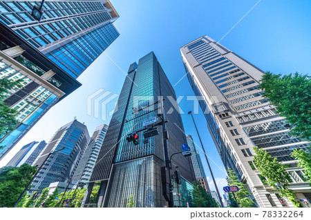 Tokyo cityscape of Japan, overlooking the fresh green business district from the intersection in front of Otemachi station 78332264