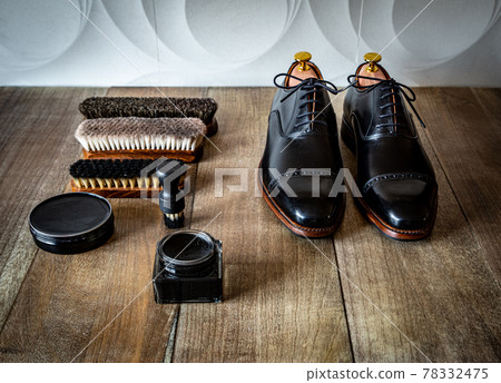 shoe shine image shoe shine image 78332475
