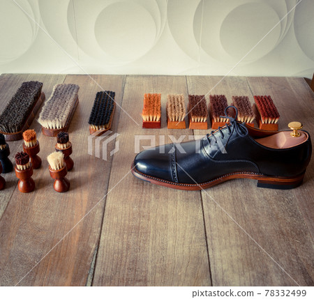 shoe shine image shoe shine image 78332499