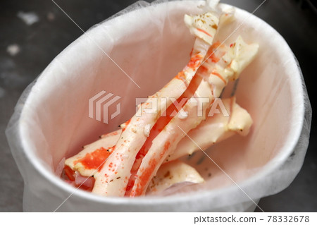 垃圾扔在三角形的角落裡 垃圾扔在三角形的角落裡 78332678