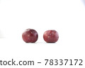 Uneven plums plum 78337172